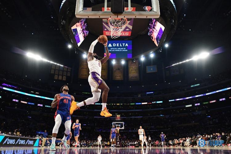 NBA今日数据最新,一场数据狂欢背后的篮球真相 NBA今日数据最新,一场数据狂欢背后的篮球真相